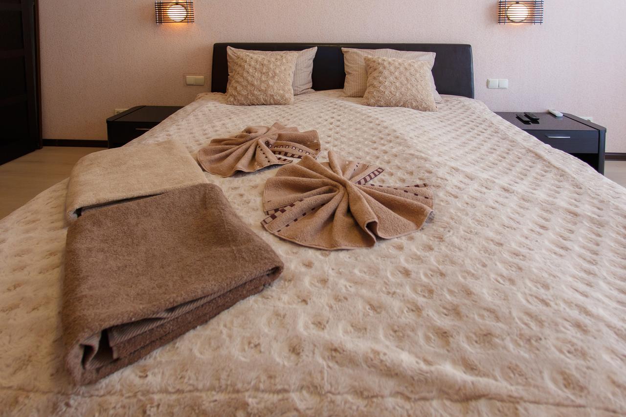 Central Area Apartments Kiev Bagian luar foto