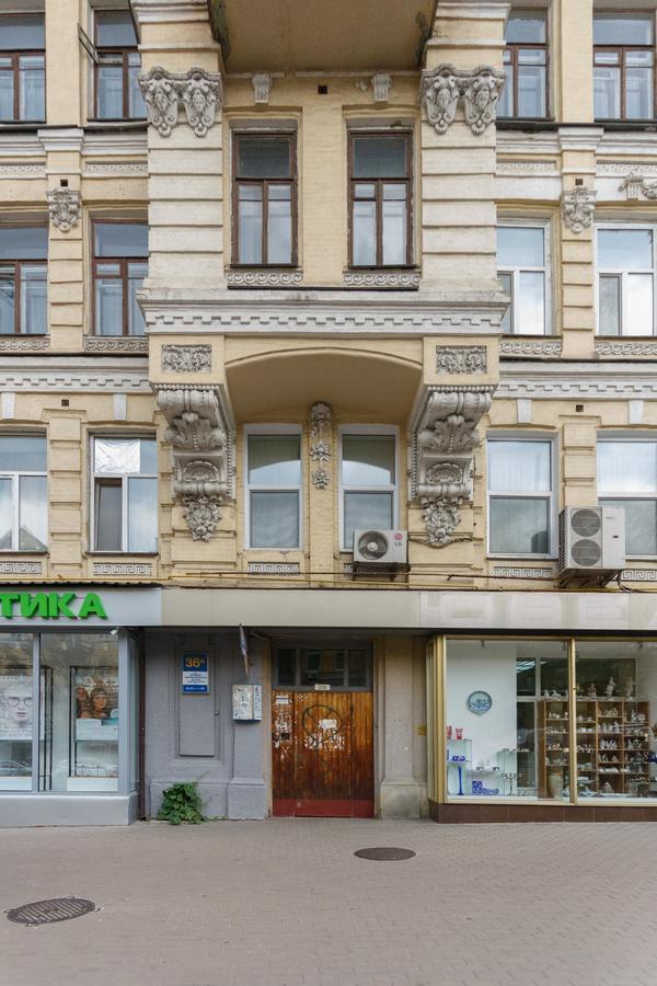 Central Area Apartments Kiev Bagian luar foto