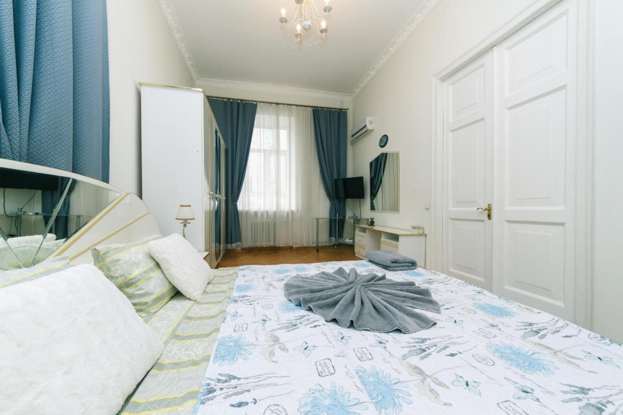 Central Area Apartments Kiev Bagian luar foto