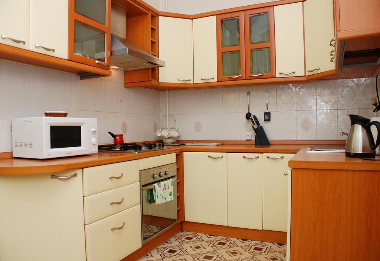Central Area Apartments Kiev Bagian luar foto