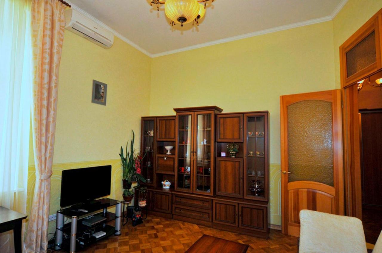Central Area Apartments Kiev Bagian luar foto