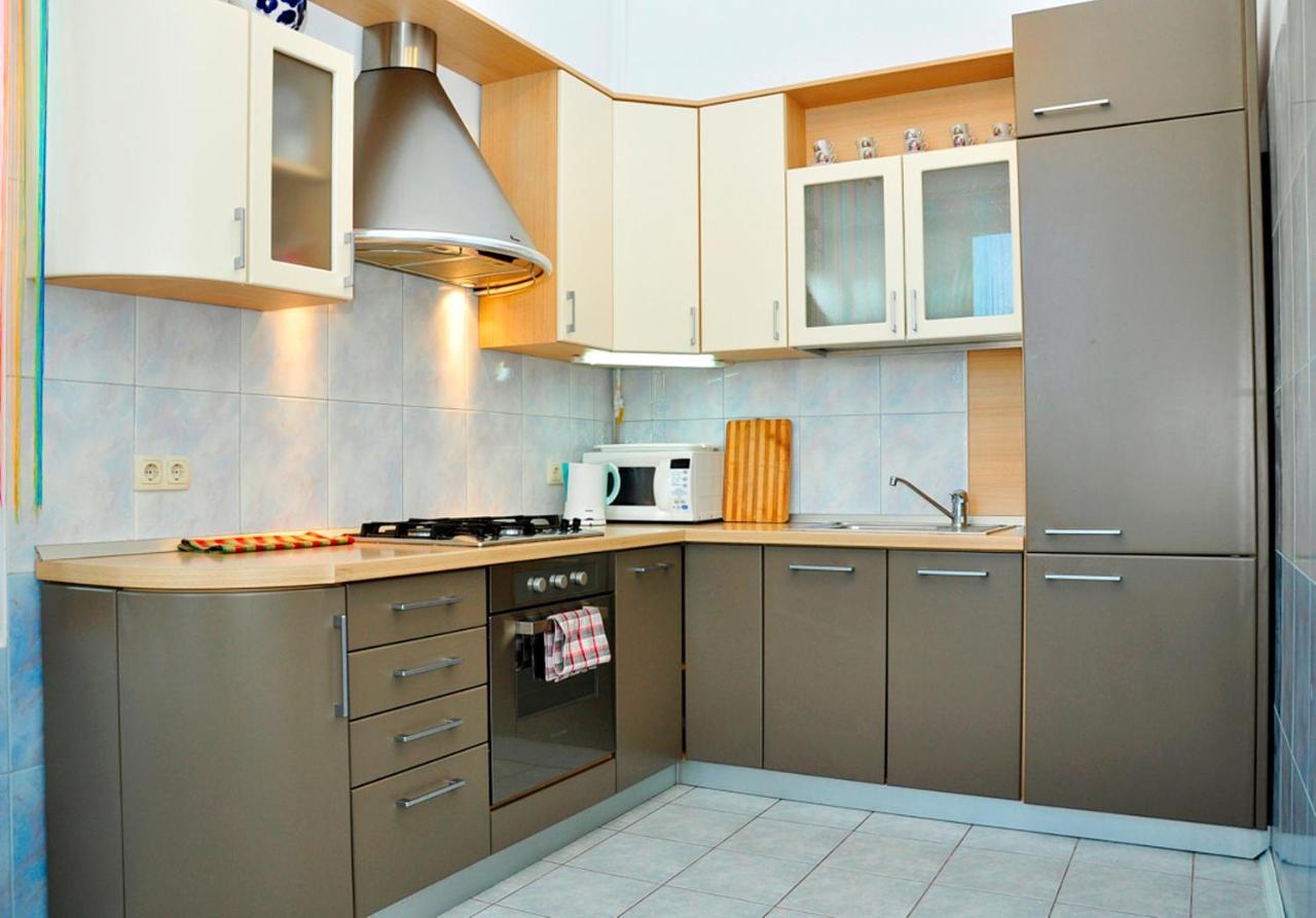 Central Area Apartments Kiev Bagian luar foto